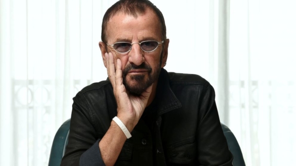 Ringo-Starrs-Trying-To-Sell-The-First-Issue-Of-The-White-Album